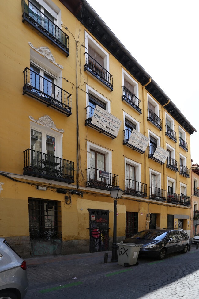 Más detalles de Calle Jesús del Valle, 34, Madrid - Edificio residencial​ en venta