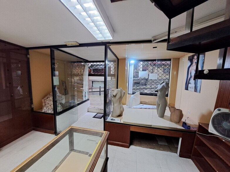 Local en Santiago de Compostela, La Coruna en alquiler - Foto del edificio - Imagen 2 de 15