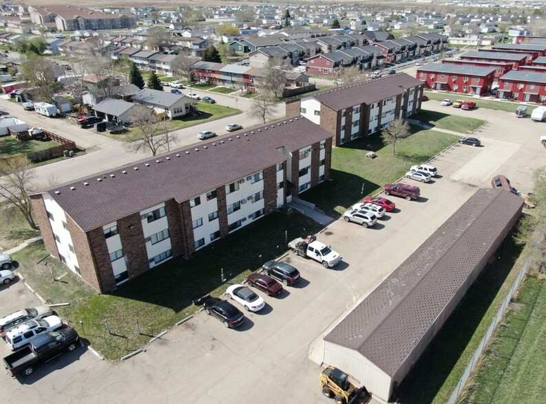 2910-3002 17th Ave W, Williston, ND en venta - Foto del edificio - Imagen 1 de 20