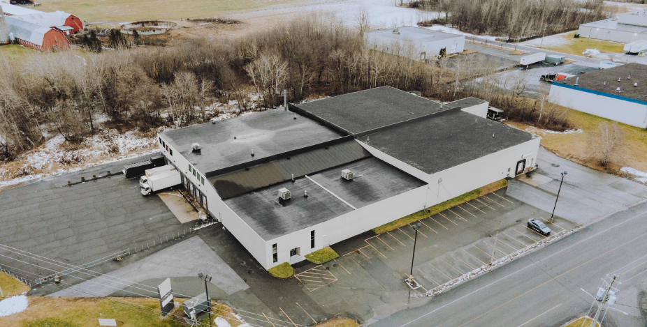 1555 Boul Industriel, Farnham, QC en alquiler - Foto principal - Imagen 1 de 6