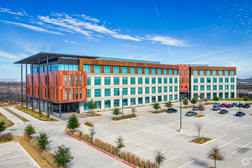 5025 Plano Pky, Carrollton, TX en alquiler - Foto del edificio - Imagen 1 de 17