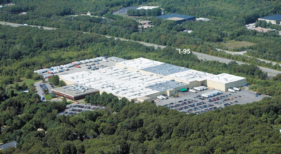 1600 Division Rd, West Warwick, RI - VISTA AÉREA  vista de mapa - Image1