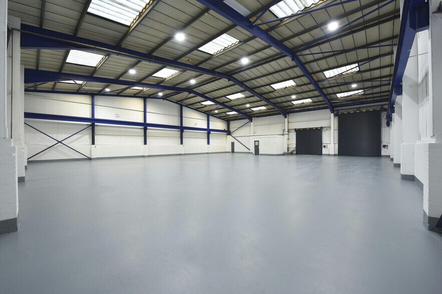 Roundthorn Industrial Estate, Ennis Close, Manchester en alquiler - Foto del edificio - Imagen 1 de 6