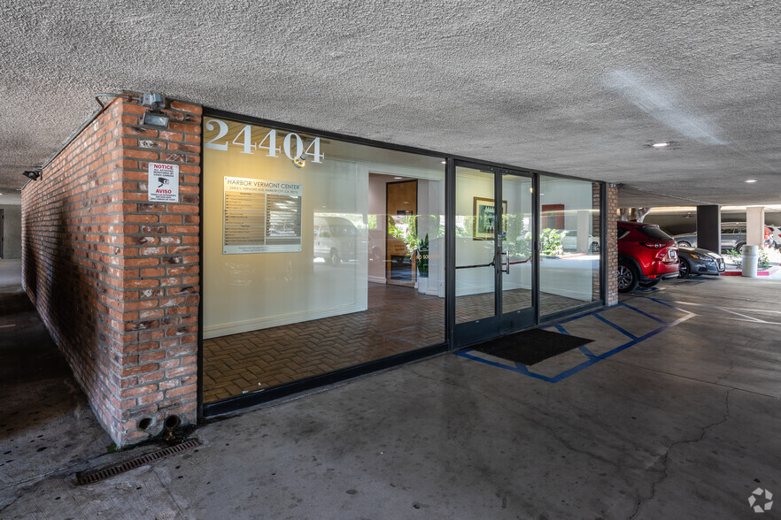 24404 S Vermont Ave, Harbor City, CA en alquiler - Foto del edificio - Imagen 3 de 10