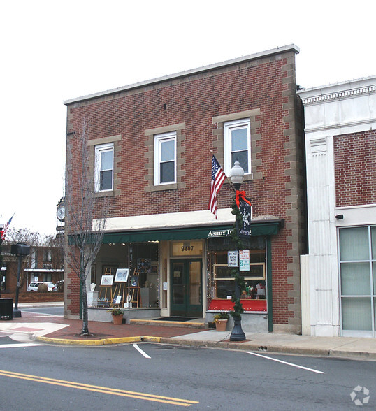 9411 Main St, Manassas, VA en alquiler - Foto del edificio - Imagen 3 de 6