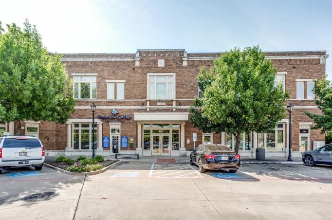 1100 Parker Sq, Flower Mound, TX en alquiler - Foto del edificio - Imagen 2 de 25