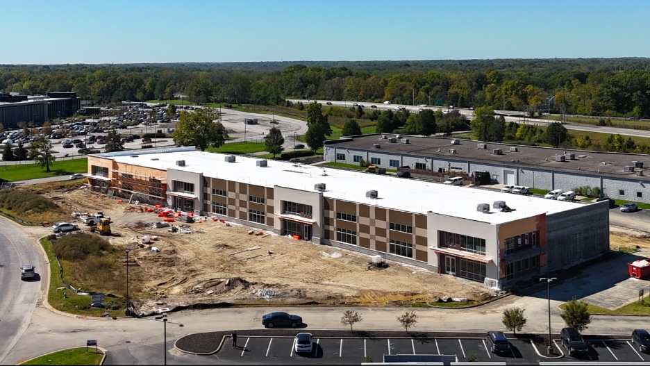 6400 Technology Center Dr, Indianapolis, IN en alquiler - Foto del edificio - Imagen 2 de 4