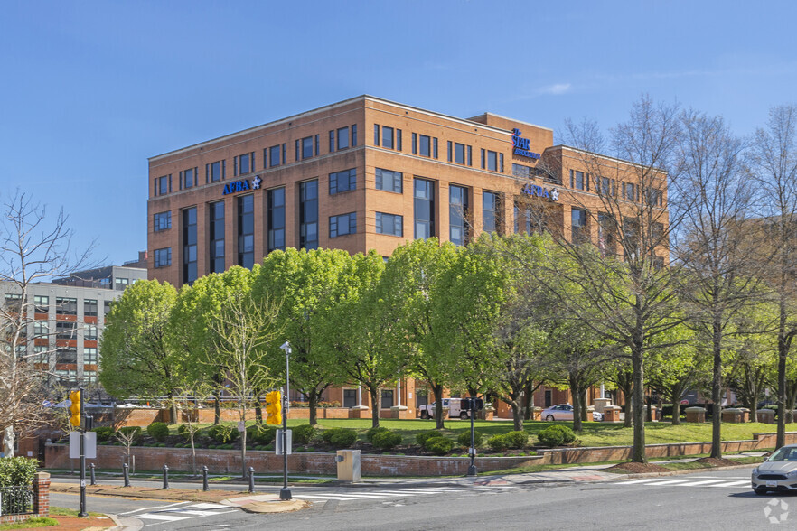 909 N Washington St, Alexandria, VA en alquiler - Foto del edificio - Imagen 2 de 2