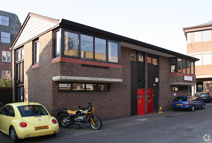 10 Station Rd, Teddington en venta - Foto principal - Imagen 1 de 1