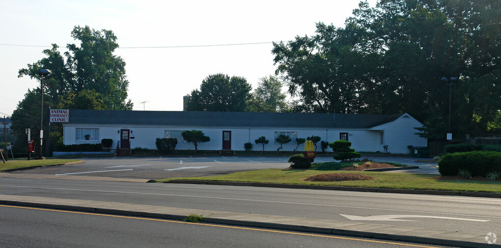 1210 Snowden St, Fredericksburg, VA en alquiler - Foto del edificio - Imagen 3 de 4