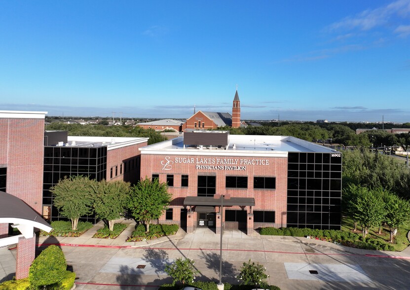 16902 Southwest Fwy, Sugar Land, TX en alquiler - Foto del edificio - Imagen 1 de 13