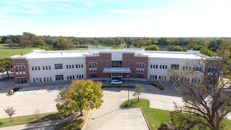 1305 W Jefferson St, Waxahachie, TX en alquiler - Foto del edificio - Imagen 2 de 8