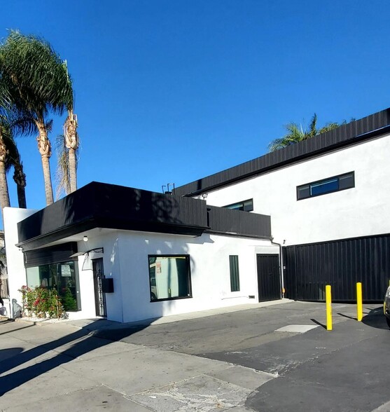 14915 Sherman Way, Van Nuys, CA en alquiler - Foto del edificio - Imagen 3 de 7