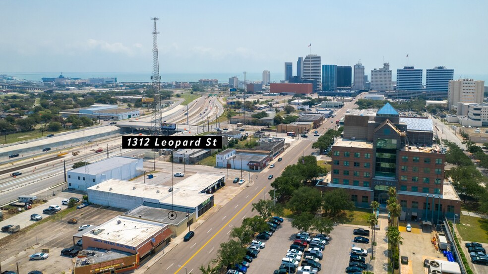 1312 Leopard St, Corpus Christi, TX en venta - Foto del edificio - Imagen 3 de 34