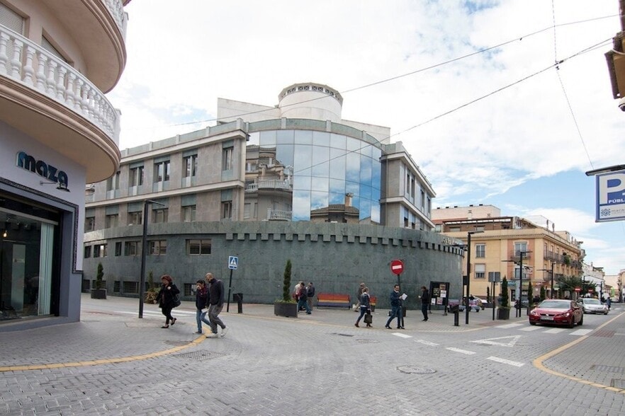 Local en Maracena, Granada en venta - Foto del edificio - Imagen 2 de 23