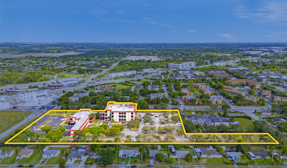 15600 SW 288th St, Homestead, FL en venta - Foto del edificio - Imagen 2 de 17