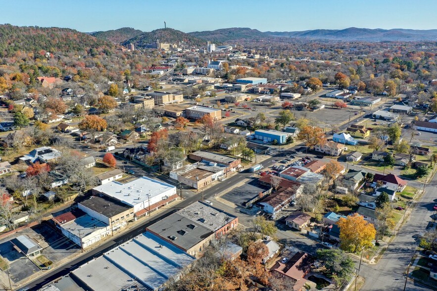 715 Hobson Ave, Hot Springs National Park, AR en venta - Foto del edificio - Imagen 2 de 24