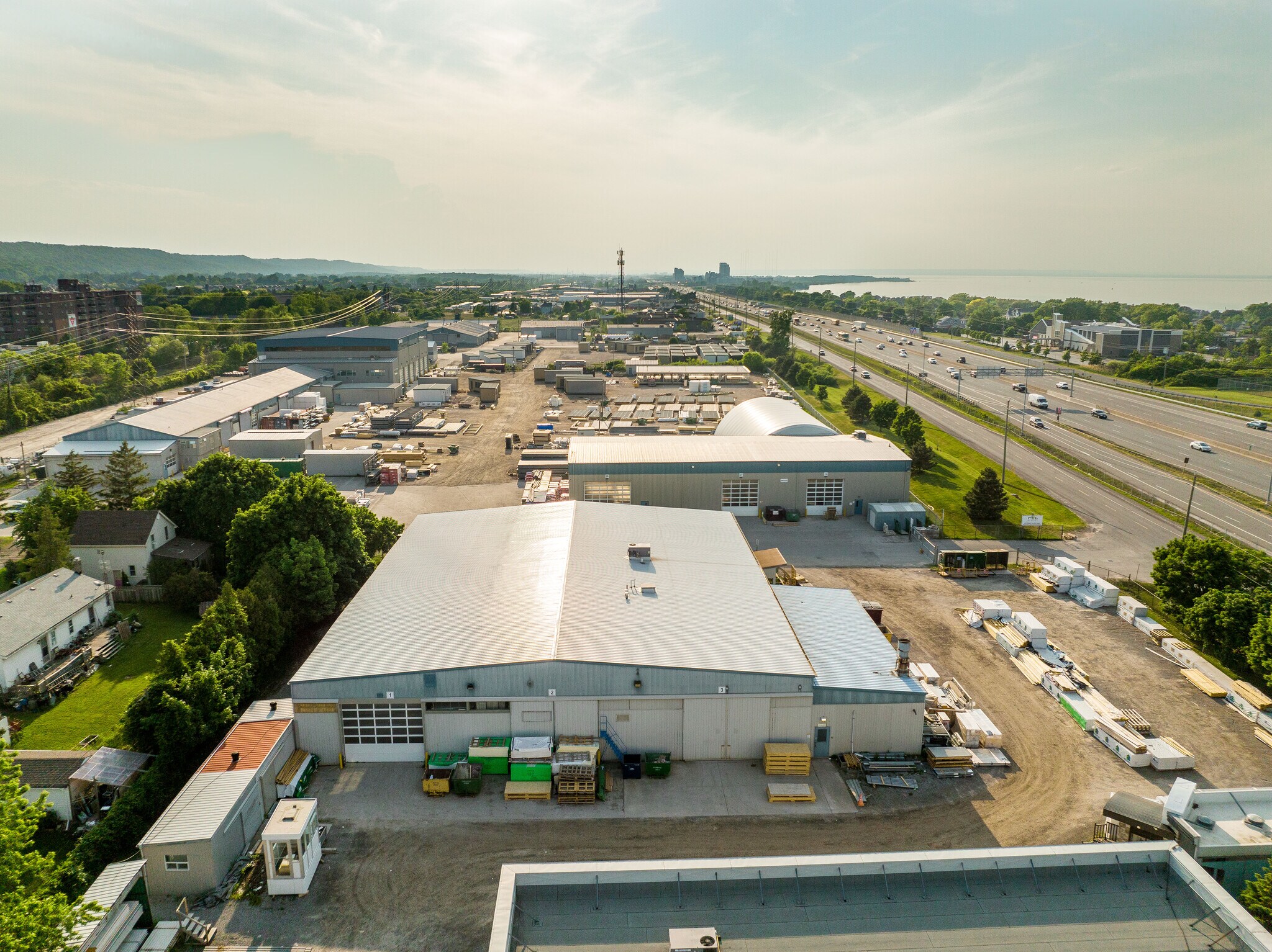 115 S Service Road cartera de 3 inmuebles en venta en LoopNet.es Foto del edificio- Imagen 1 de 7