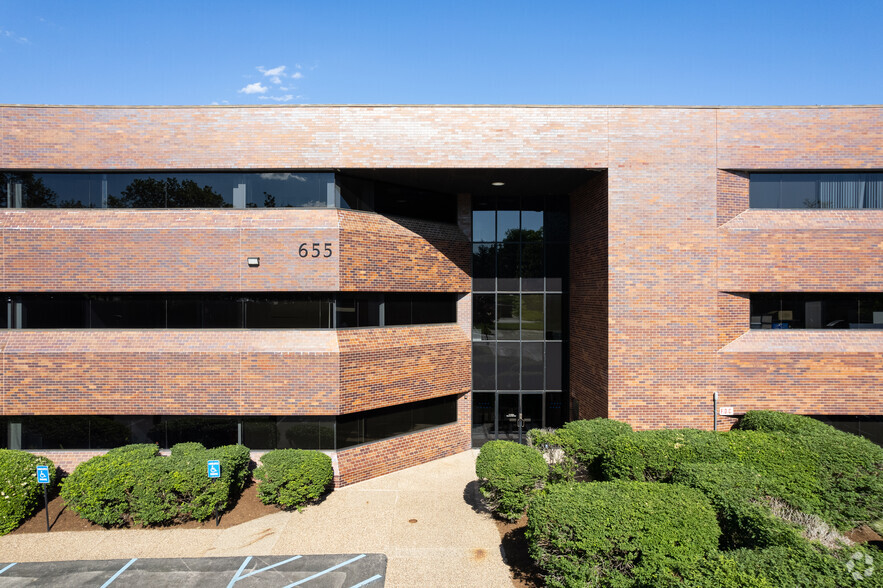 655 Craig Rd, Creve Coeur, MO en alquiler - Foto del edificio - Imagen 2 de 9