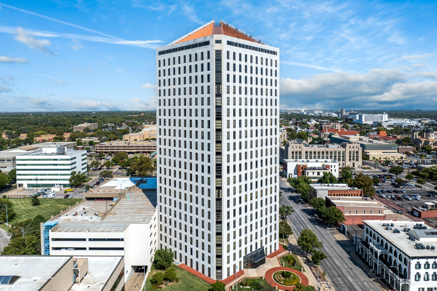 301 N Main St, Wichita, KS en alquiler - Foto del edificio - Imagen 1 de 12