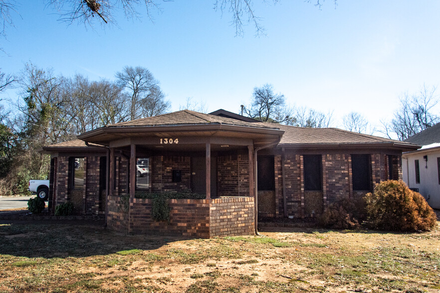 1304 14th Ave SE, Decatur, AL en venta - Foto principal - Imagen 1 de 22