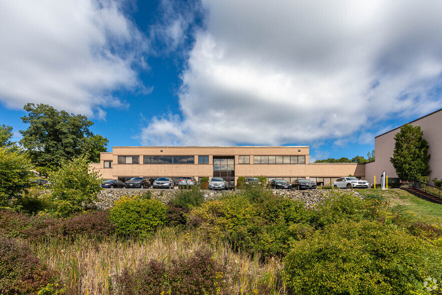 165-181 Cedar Hill St, Marlborough, MA en alquiler - Foto del edificio - Imagen 3 de 8