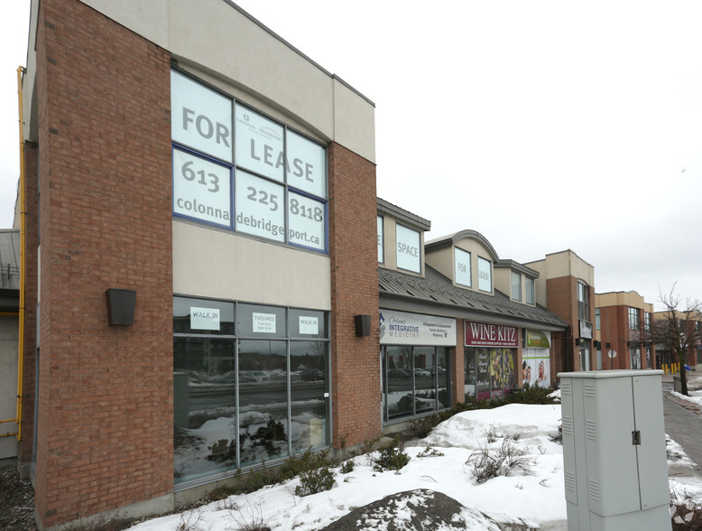 250 Centrum Blvd, Ottawa, ON en alquiler - Foto del edificio - Imagen 3 de 18