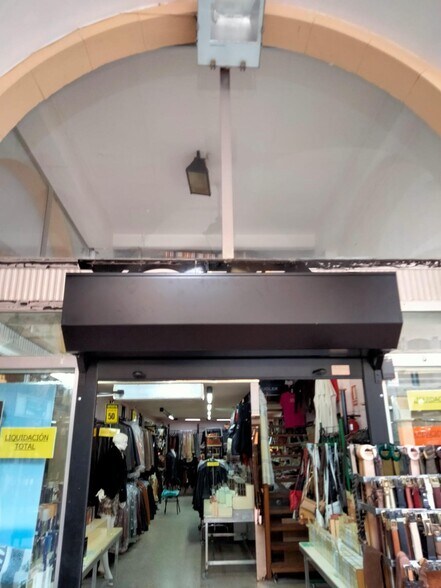 Local en Benidorm, Alicante en venta - Vestíbulo - Imagen 3 de 8