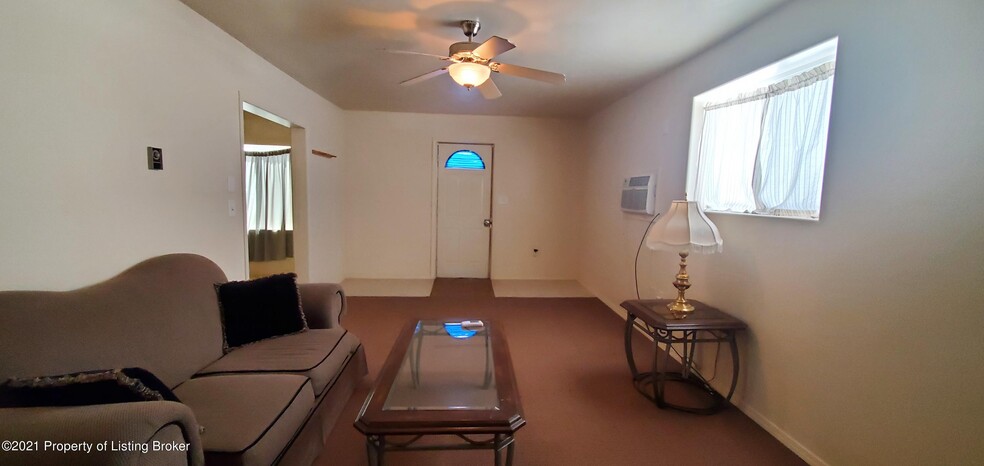 28 Main St, Halliday, ND en venta - Foto del interior - Imagen 2 de 17