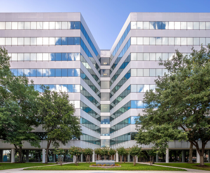 4828-4888 Loop Central Dr, Houston, TX en alquiler - Foto del edificio - Imagen 3 de 22