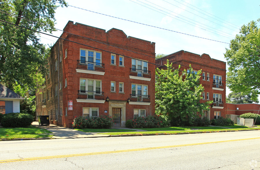 2528-2534 Noble Rd, Cleveland Heights, OH en venta - Foto principal - Imagen 1 de 10