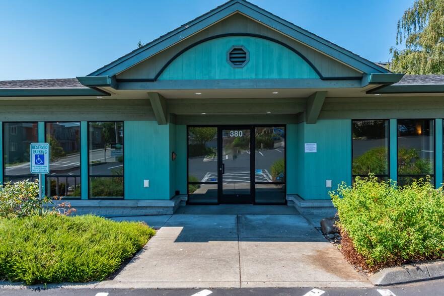 380 SE Barrington Dr, Oak Harbor, WA en alquiler - Foto del edificio - Imagen 3 de 7