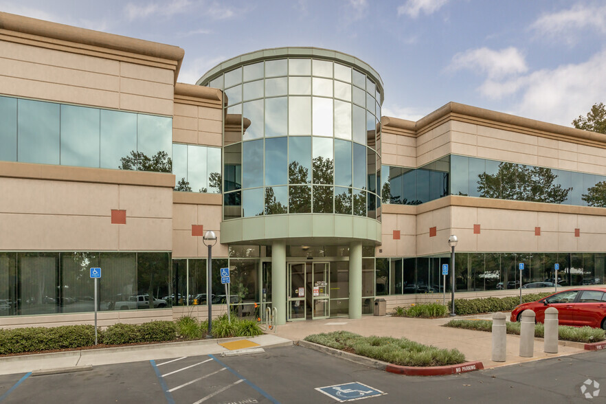 2101 Stone Blvd, West Sacramento, CA en alquiler - Foto del edificio - Imagen 2 de 4