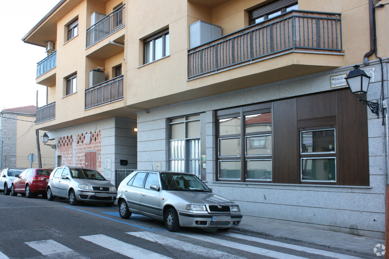 Calle Fernando VI, 10 A, El Escorial, MAD 28280 - Unidad Puerta 01 -  - Foto del interior - Image 1 of 2