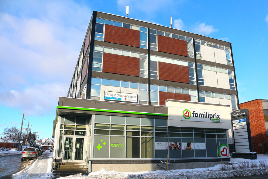 4 Rue Taschereau, Gatineau, QC en alquiler - Foto del edificio - Imagen 2 de 4