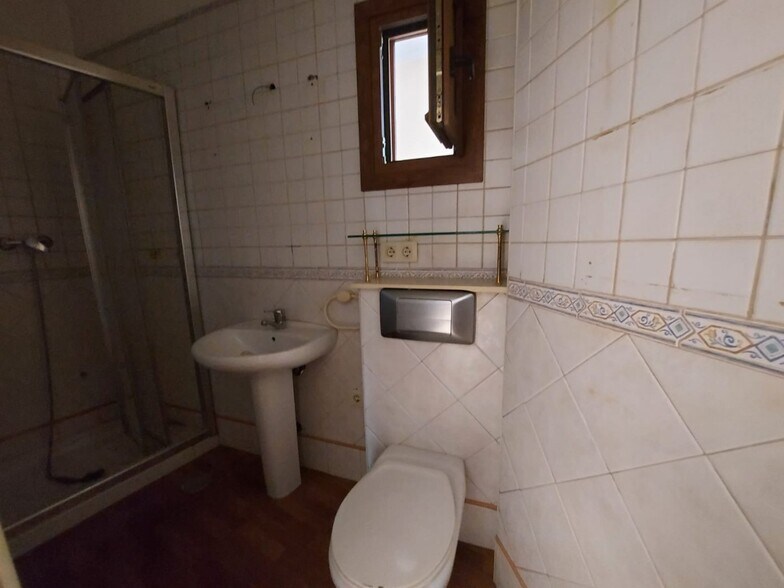 Local en El Ejido, Almería en alquiler - Foto del edificio - Imagen 3 de 4