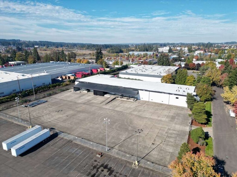 29125 SW Casting St, Wilsonville, OR en alquiler - Foto del edificio - Imagen 1 de 6