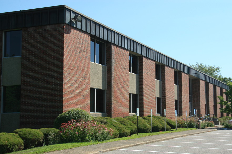 110 Cedar St, Wellesley, MA en alquiler - Foto del edificio - Imagen 2 de 3