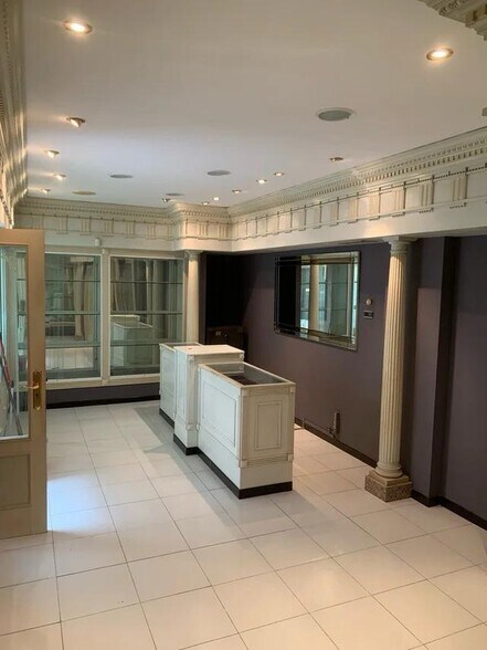 Local en Novelda en venta - Foto del interior - Imagen 3 de 7