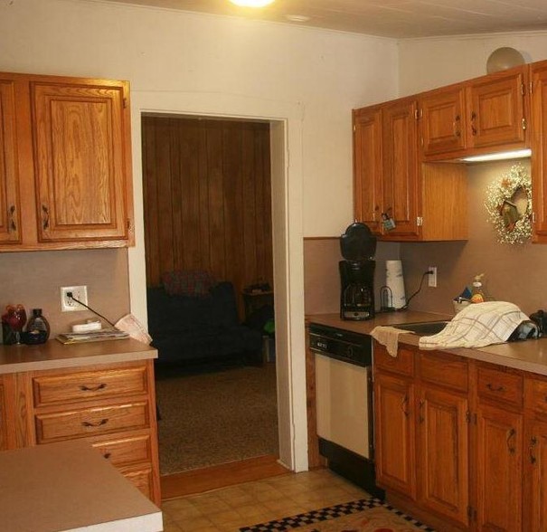 81 N Church St, Ephrata, PA en venta - Foto del interior - Imagen 2 de 8