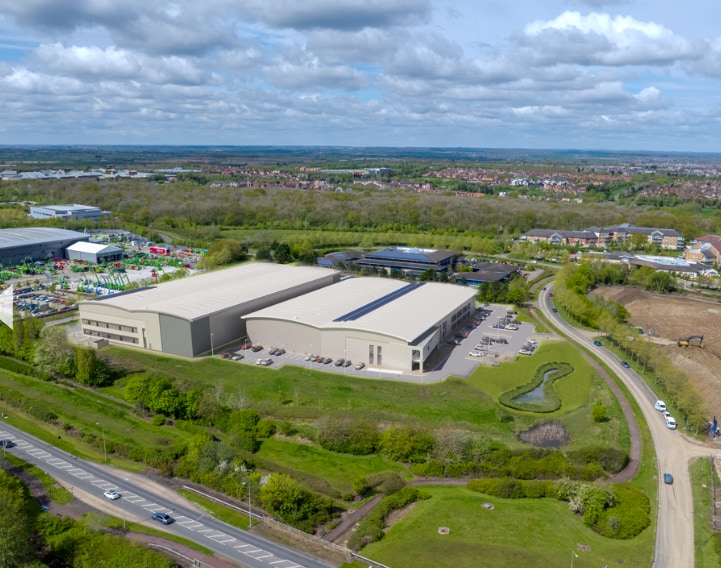 Chalkdell Dr, Shenley Church End en alquiler - Foto del edificio - Imagen 2 de 3