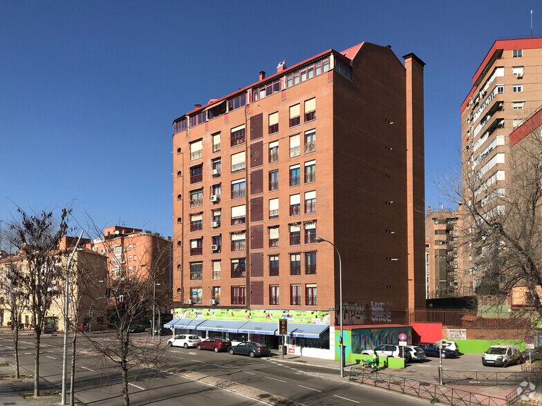 Calle de Arganda, 39, Madrid, Madrid en alquiler - Foto del edificio - Imagen 2 de 3