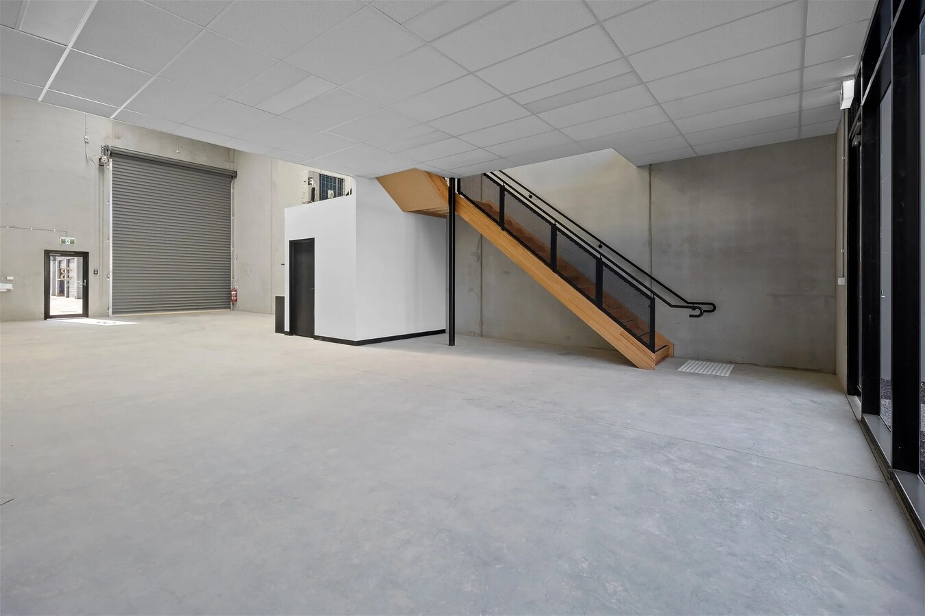 90 Cranwell St, Braybrook, VIC 3019 - Unidad 9 -  - Foto del interior - Image 2 of 4