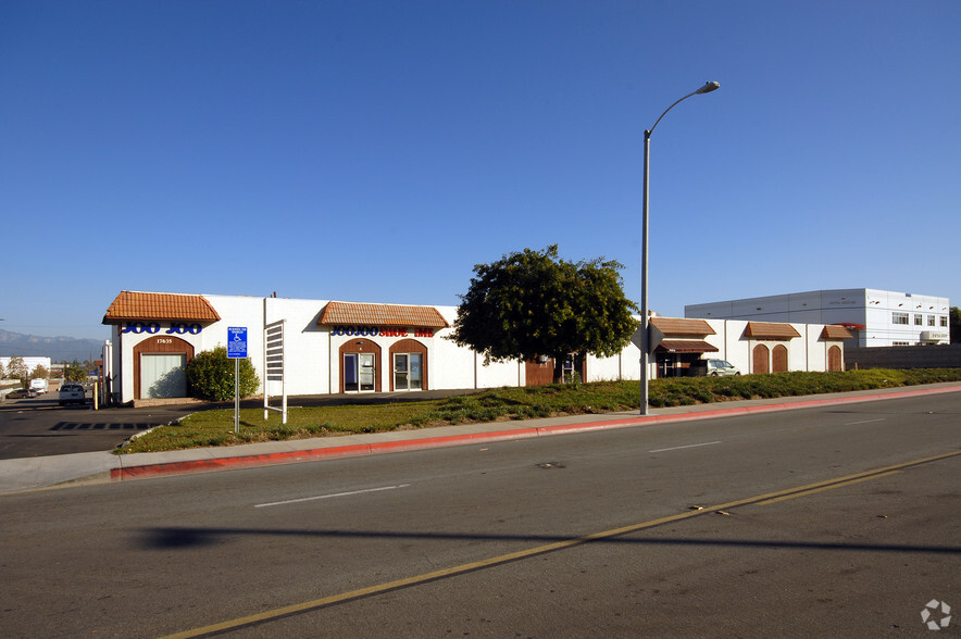 17635-17639 Rowland St, City Of Industry, CA en alquiler - Foto del edificio - Imagen 2 de 7