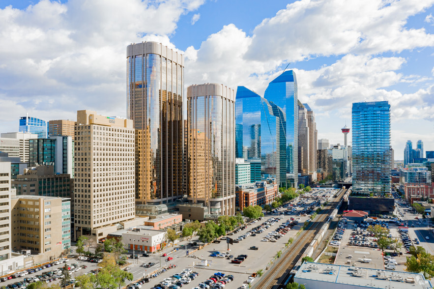 585 8th Ave SW, Calgary, AB en alquiler - Foto del edificio - Imagen 3 de 9