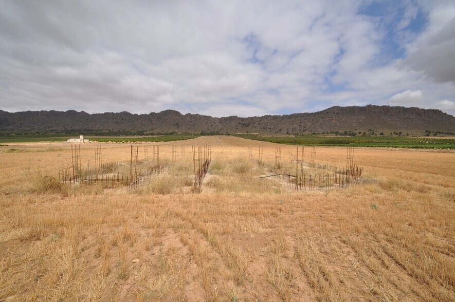 Terreno en Yecla, Murcia en venta - Foto de la construcción - Imagen 1 de 14