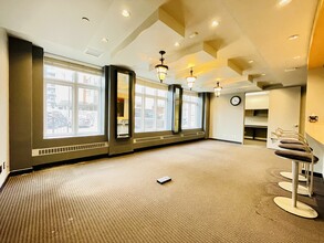 101 6th St SW, Calgary, AB en alquiler Foto del interior- Imagen 1 de 11