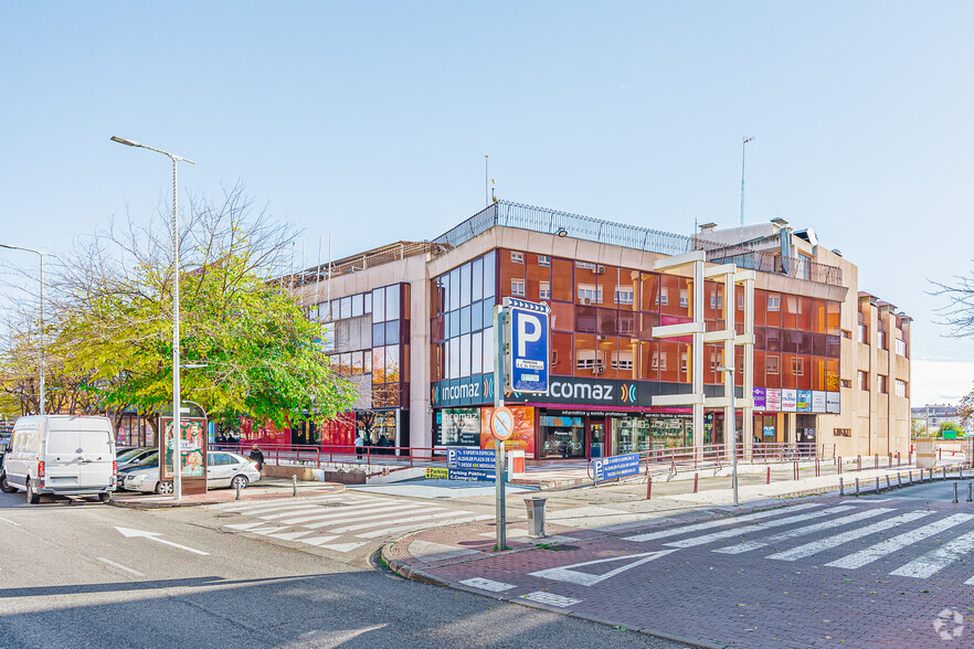 Avenida de la Constitución, 88, Torrejón De Ardoz, Madrid en alquiler - Foto del edificio - Imagen 3 de 4