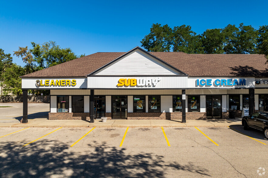 40-60 W Terra Cotta Ave, Crystal Lake, IL en alquiler - Foto del edificio - Imagen 2 de 13