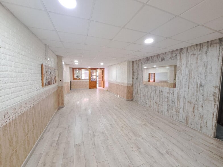 Local en Alzira en venta - Foto del edificio - Imagen 3 de 11
